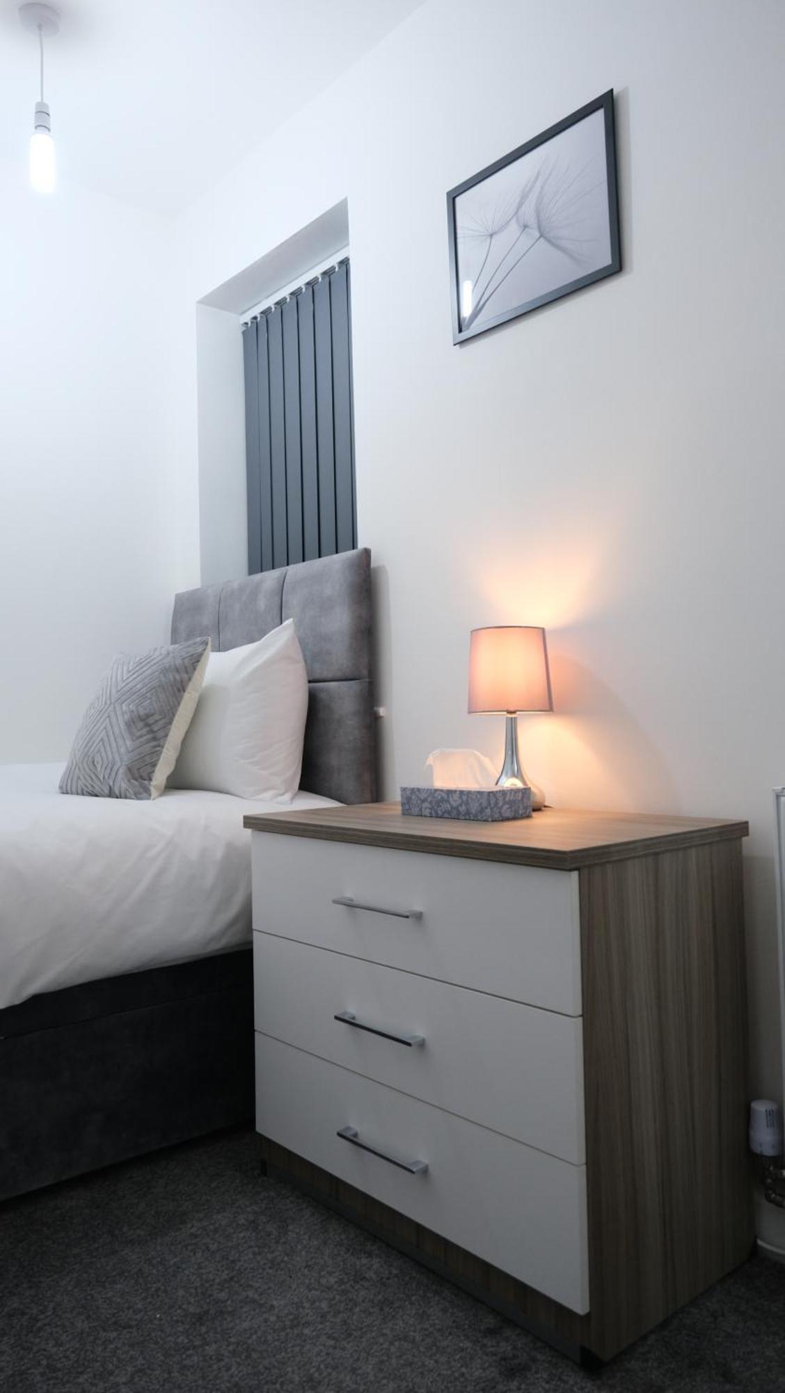 Modernized Three Bedroom House Near City Stadium, Attractions, City Centre - Sky N Netflix - Convenient Transport Manchester Exteriör bild