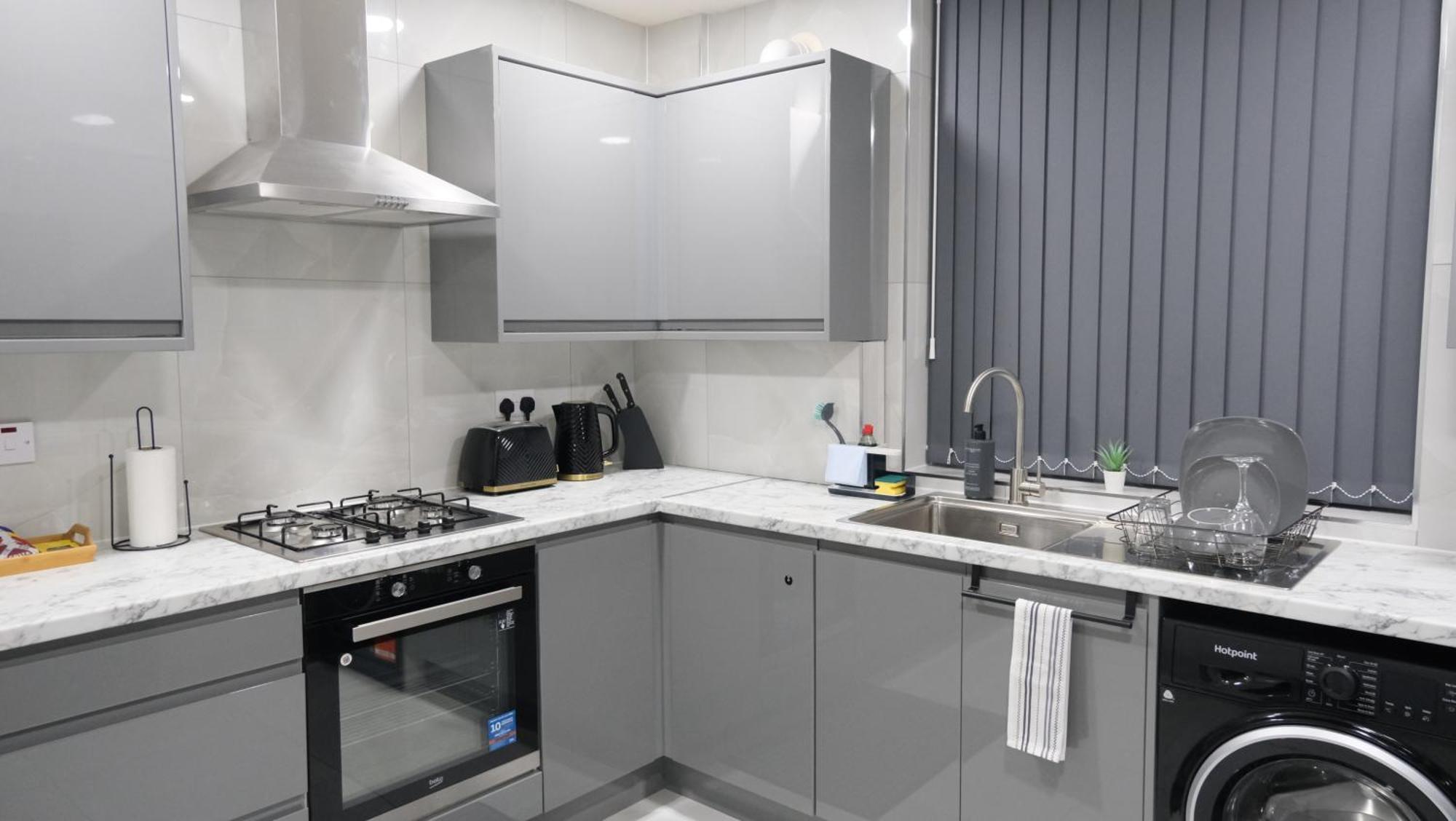 Modernized Three Bedroom House Near City Stadium, Attractions, City Centre - Sky N Netflix - Convenient Transport Manchester Exteriör bild